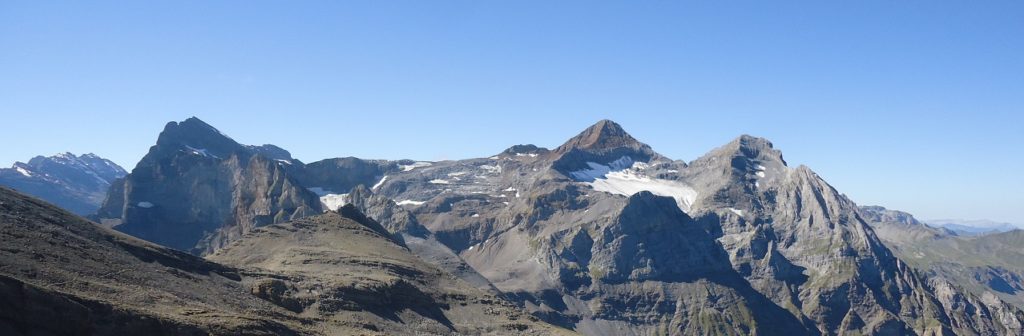 Panorama mit Uri Rotstock vom Gitschen aus gesehen